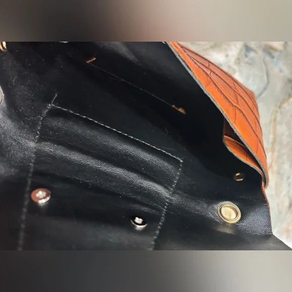 Brown Crocodile Embossed Clutch wallet - Picture 5 of 10